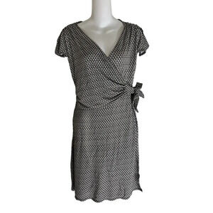 Ann Taylor Womens Wrap Dress Size 6 Black White V Neck Knit